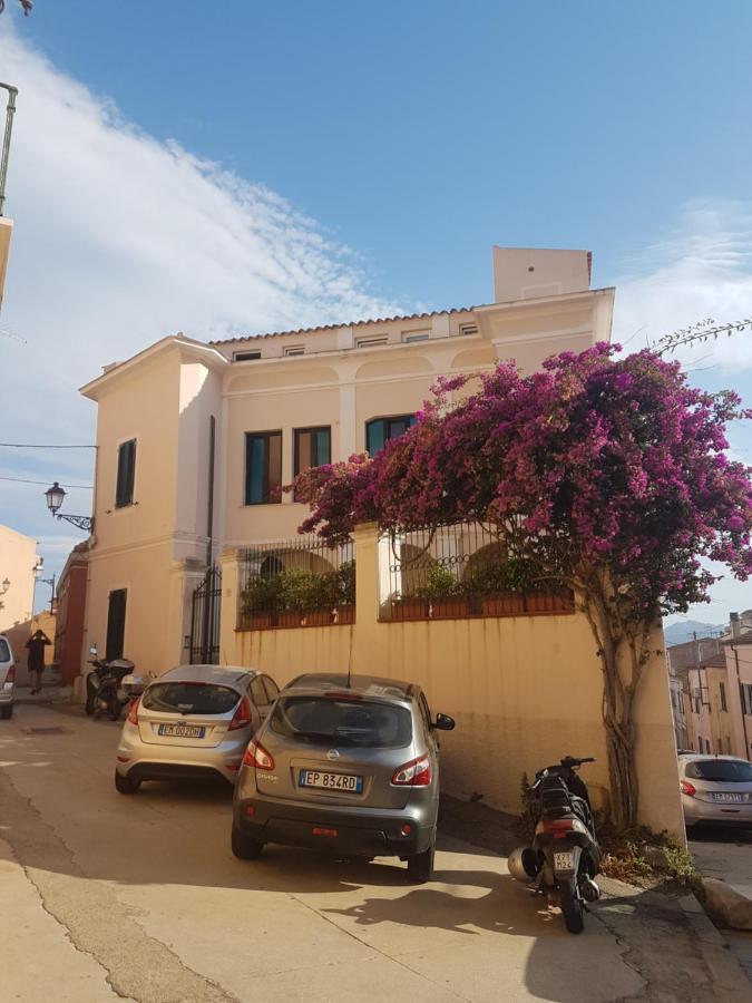 Monolocale In Villa Centrale La Maddalena  Luaran gambar
