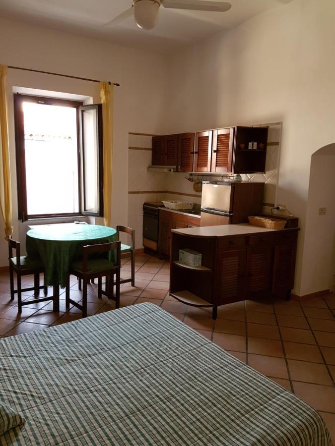 Monolocale In Villa Centrale La Maddalena  Luaran gambar