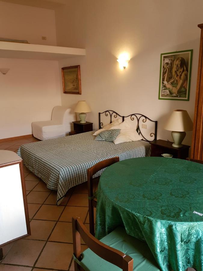 Monolocale In Villa Centrale La Maddalena  Luaran gambar
